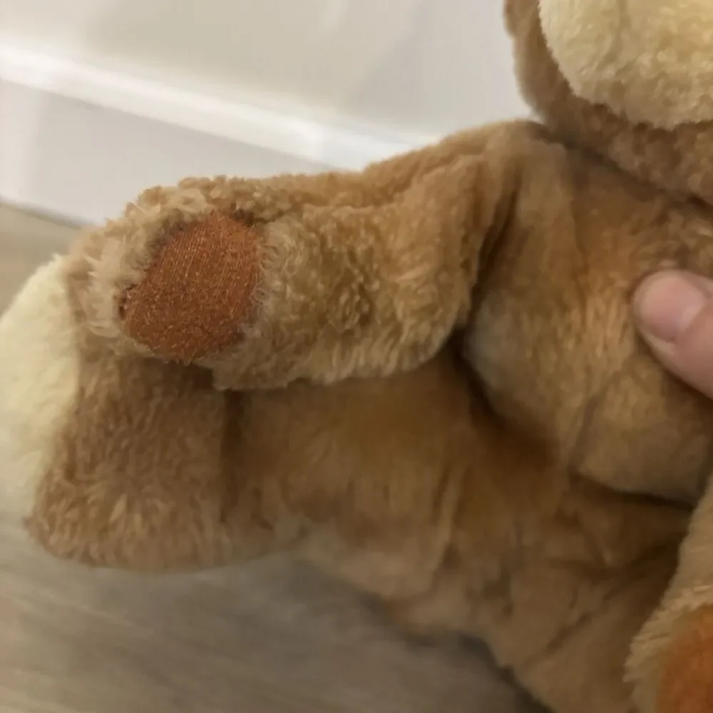 Vtg R. Dakin 1977 Teddy Bear Clasped Paws Korea Shredded Clippings Plush Toy